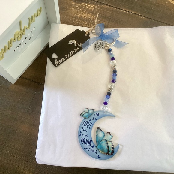 🌸Car Charm Rear View Mirror Moon/ Butterfly - Picture 3 of 6